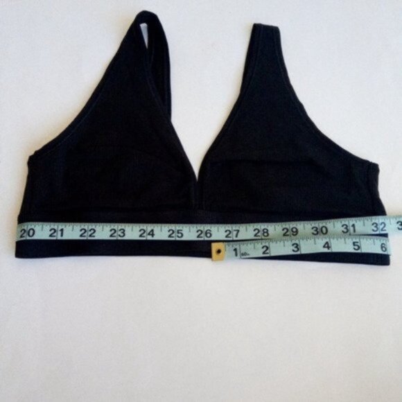 TNA Triangle Style Black Bralette Size L - Picture 1 of 12